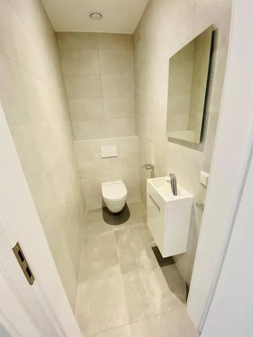 Brand New 3 Bedrooms With Terrace And Parking - 142-92 Luxembourg Apartment